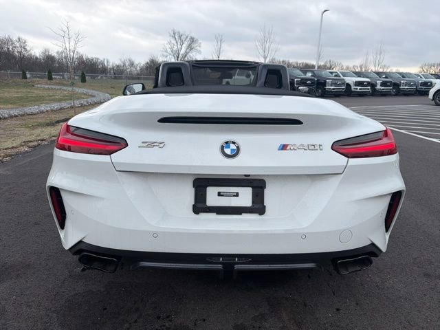 Used 2022 BMW Z4 M40i w/ Premium Package image 10