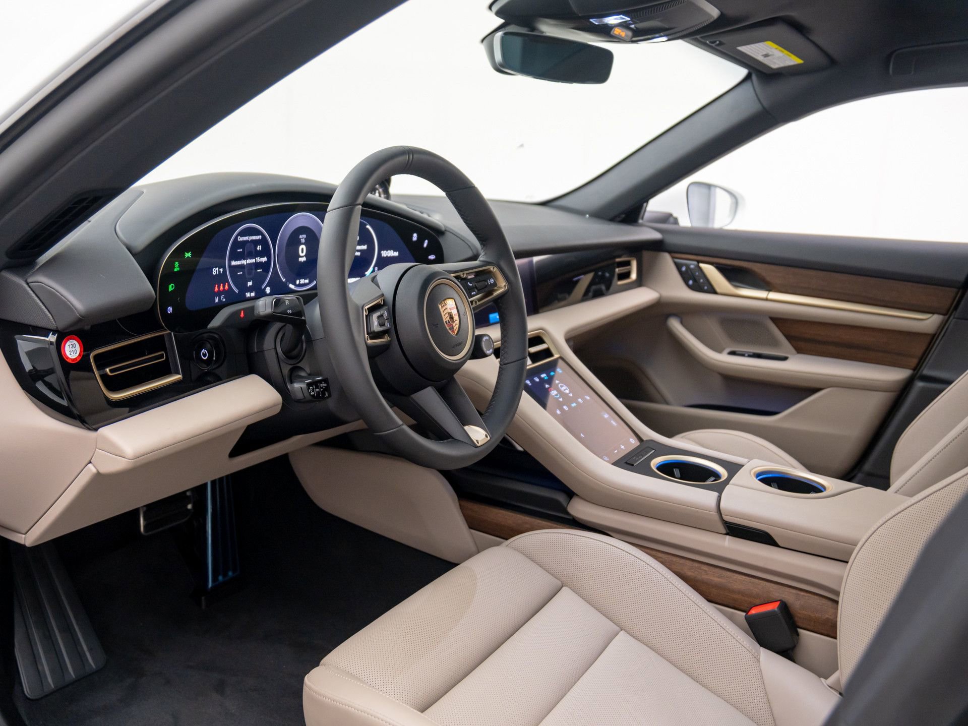 New 2025 Porsche Taycan image 4