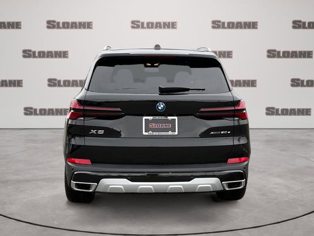 New 2026 BMW X5 xDrive50e w/ Climate Comfort Package AWD/4WD image 4