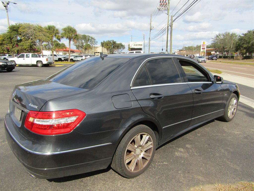 Used 2012 Mercedes-Benz E 350 4MATIC Sedan image 4
