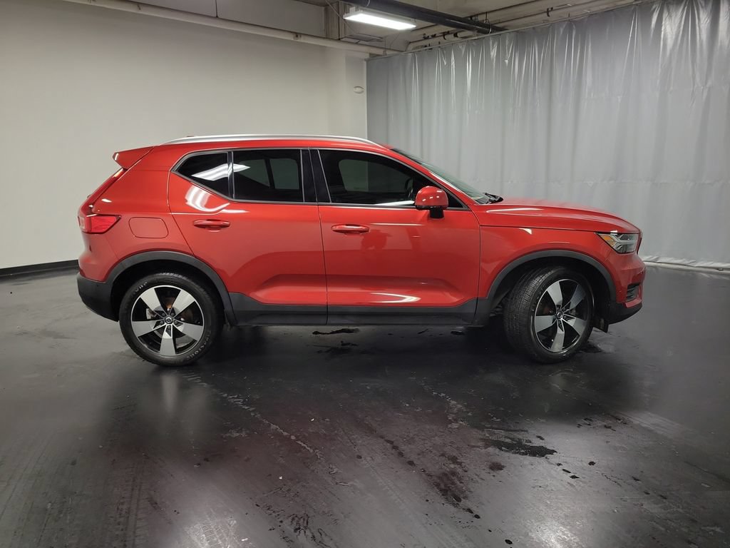Used 2019 Volvo XC40 T5 Momentum AWD/4WD image 10