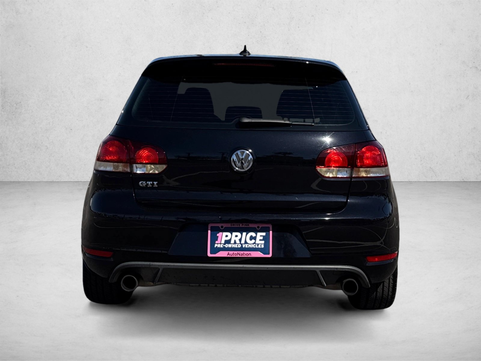 Used 2014 Volkswagen GTI Wolfsburg Edition FWD image 6