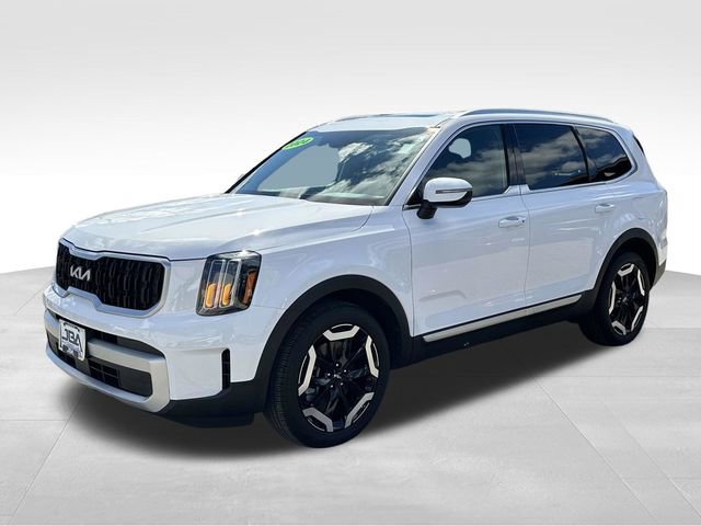 Used 2024 Kia Telluride EX w/ EX Captain's Chair Package image 26