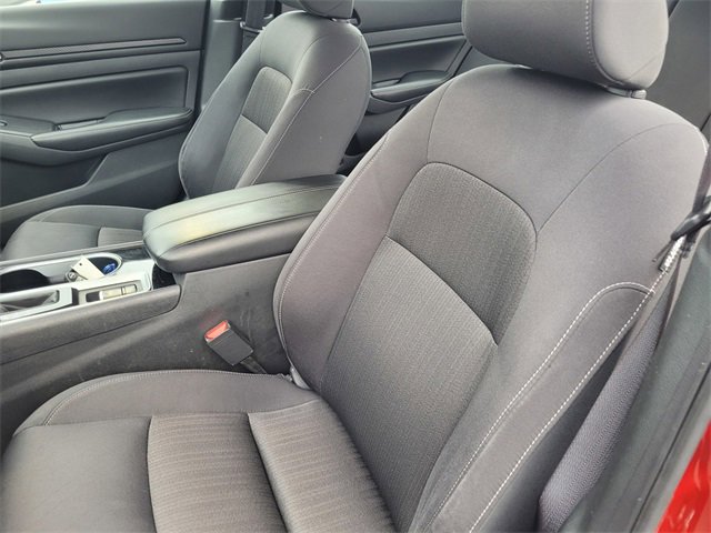 Used 2024 Nissan Altima 2.5 SV image 13