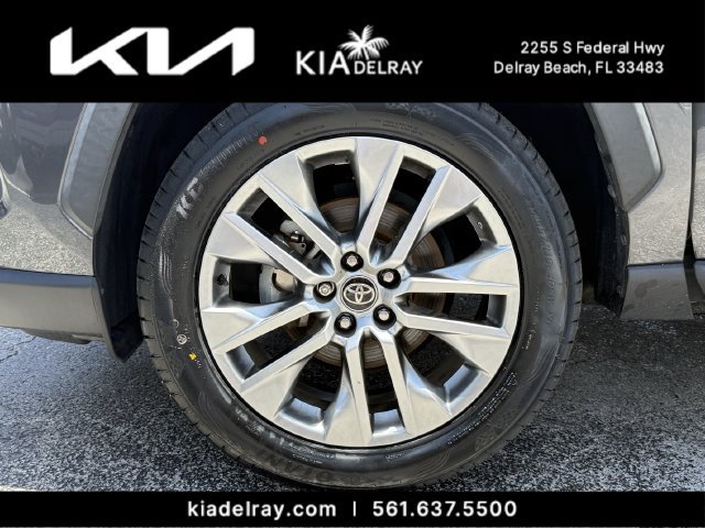 Used 2023 Toyota RAV4 Limited FWD image 35