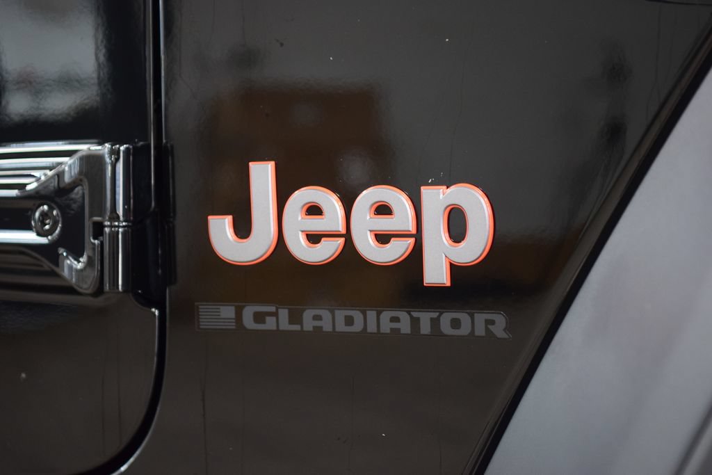 Used 2026 Jeep Gladiator Mojave w/ Safety Group AWD/4WD image 18