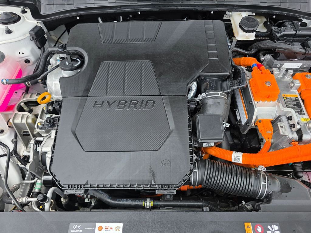 Used 2023 Hyundai Elantra Limited w/ Cargo Package image 10