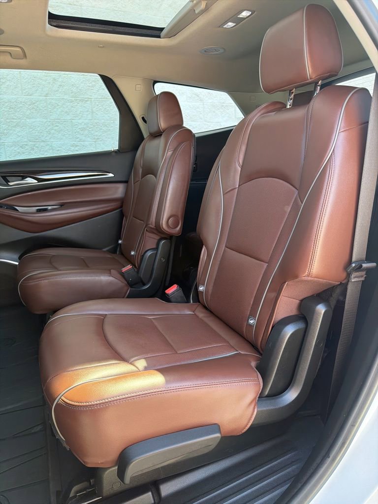 Used 2021 Buick Enclave Avenir w/ Avenir Technology Package AWD/4WD image 24