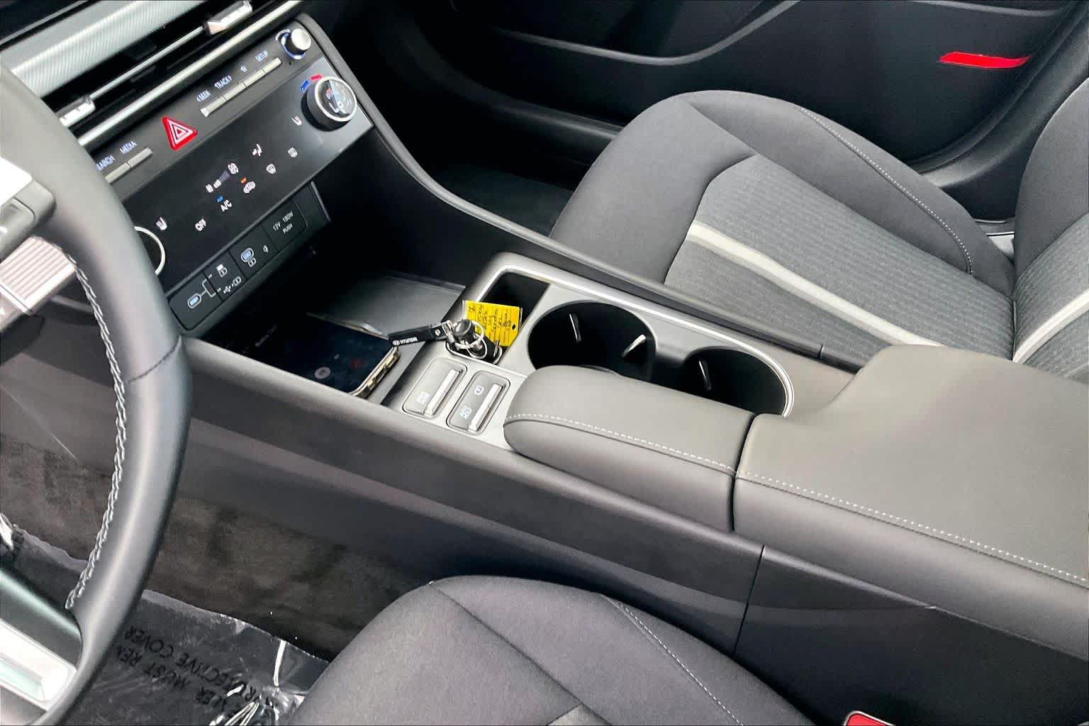 Certified 2026 Hyundai Sonata SEL AWD/4WD image 17