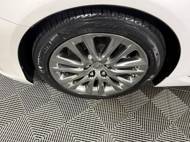 Used 2016 Lexus LS 460 w/ Comfort Package RWD image 13