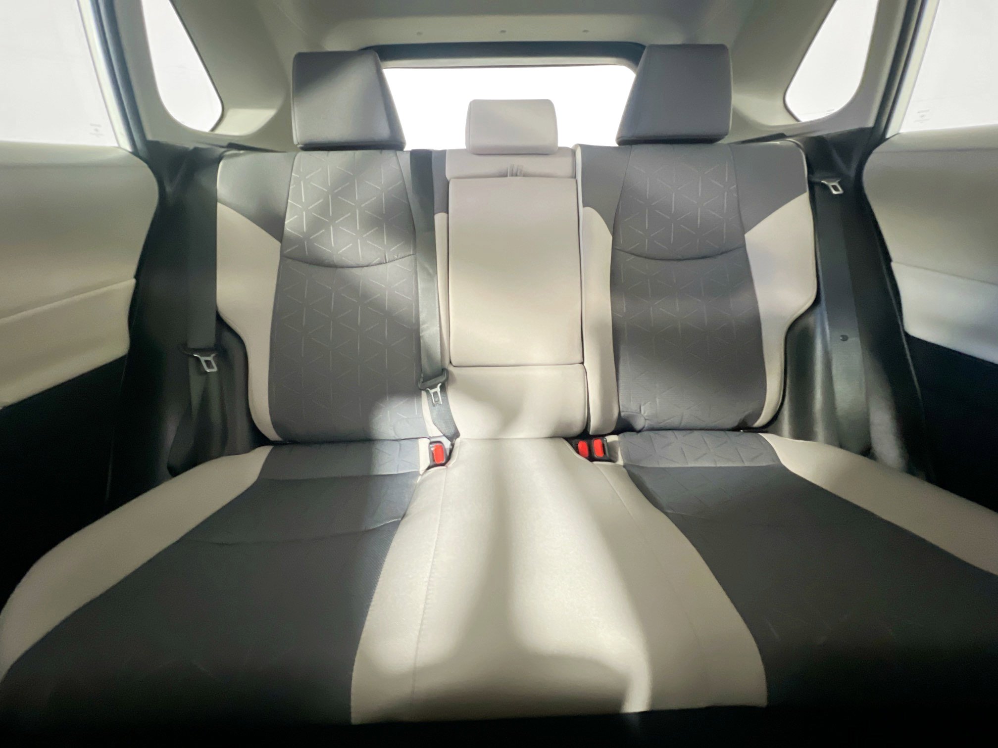 Used 2024 Toyota RAV4 XLE image 33