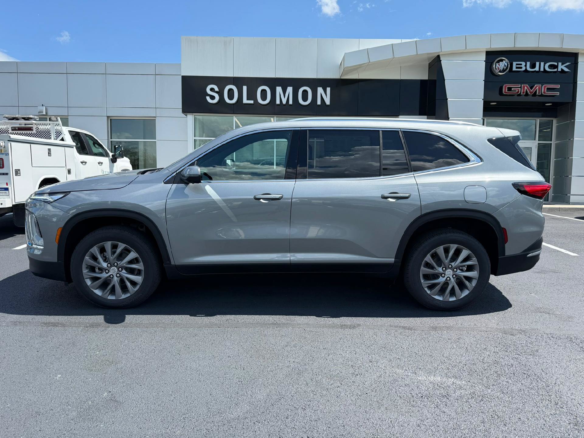 New 2026 Buick Enclave Preferred AWD/4WD image 2