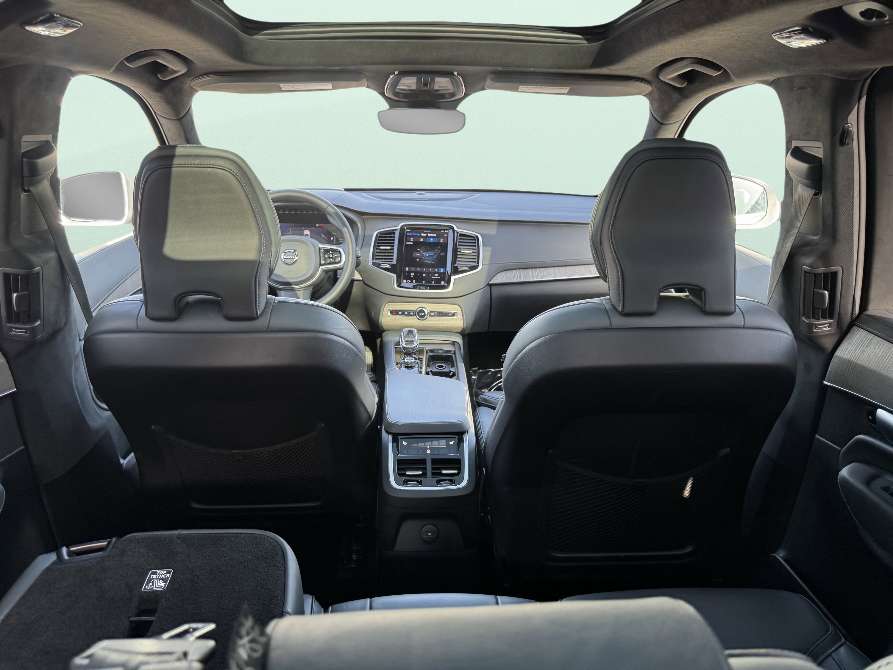 Used 2024 Volvo XC90 T8 Ultimate w/ Lounge Package image 52