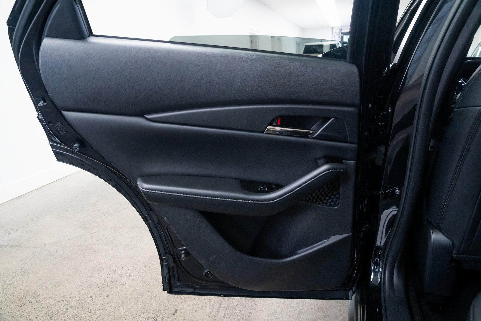 Used 2023 MAZDA CX-30 AWD 2.5 S w/ Preferred Package image 18