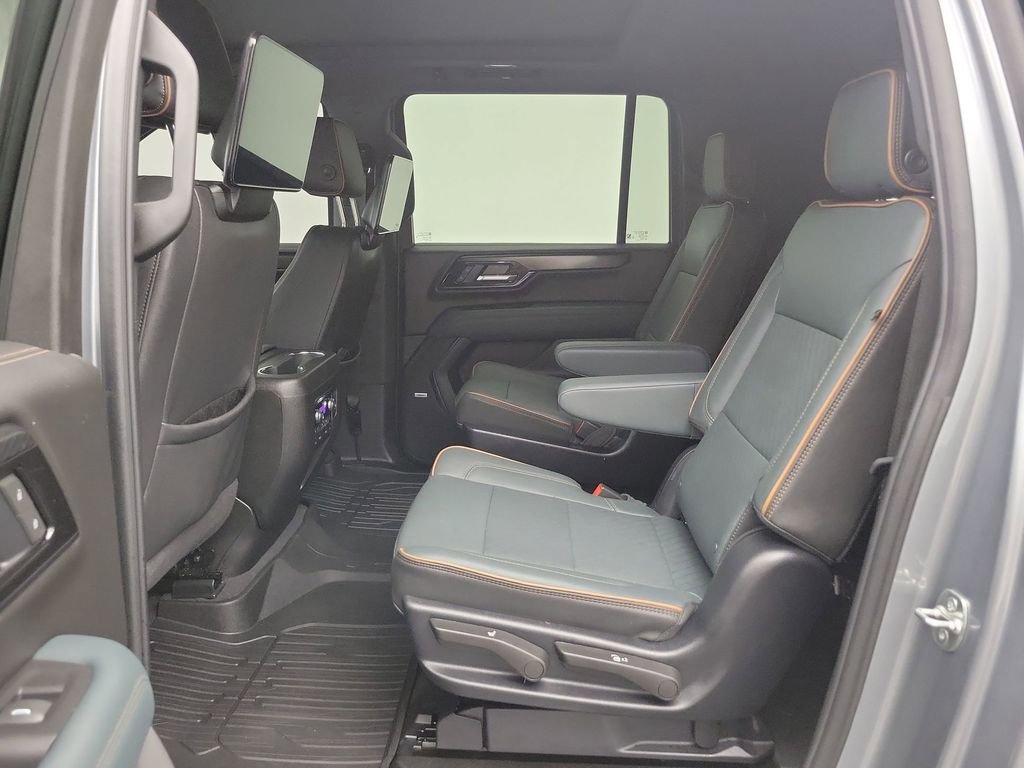 Used 2025 GMC Yukon XL AT4 w/ AT4 Premium Plus Package image 10