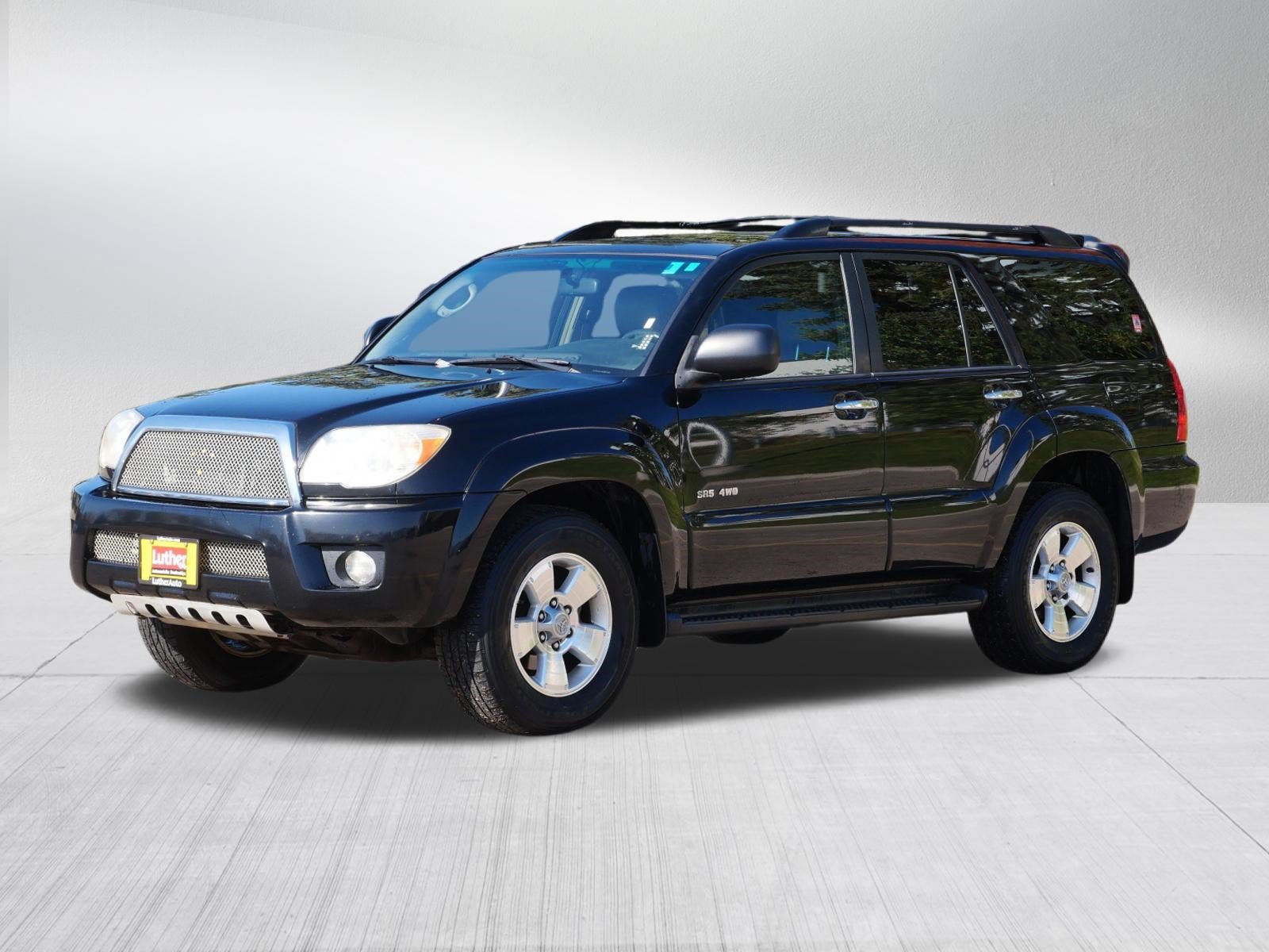 Used 2007 Toyota 4Runner SR5 AWD/4WD image 3