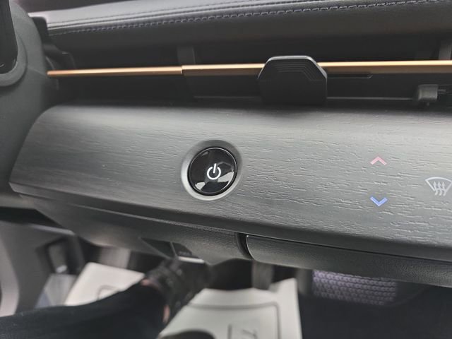 Used 2023 Nissan Ariya FWD image 39