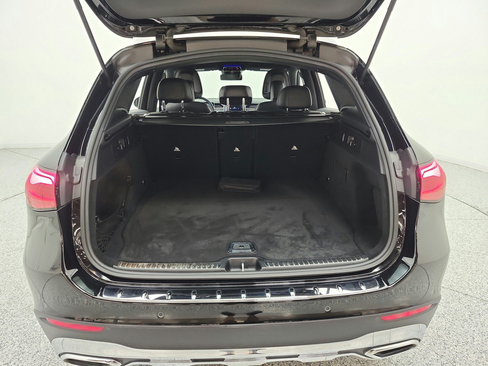 Used 2024 Mercedes-Benz GLC 300 4MATIC image 21