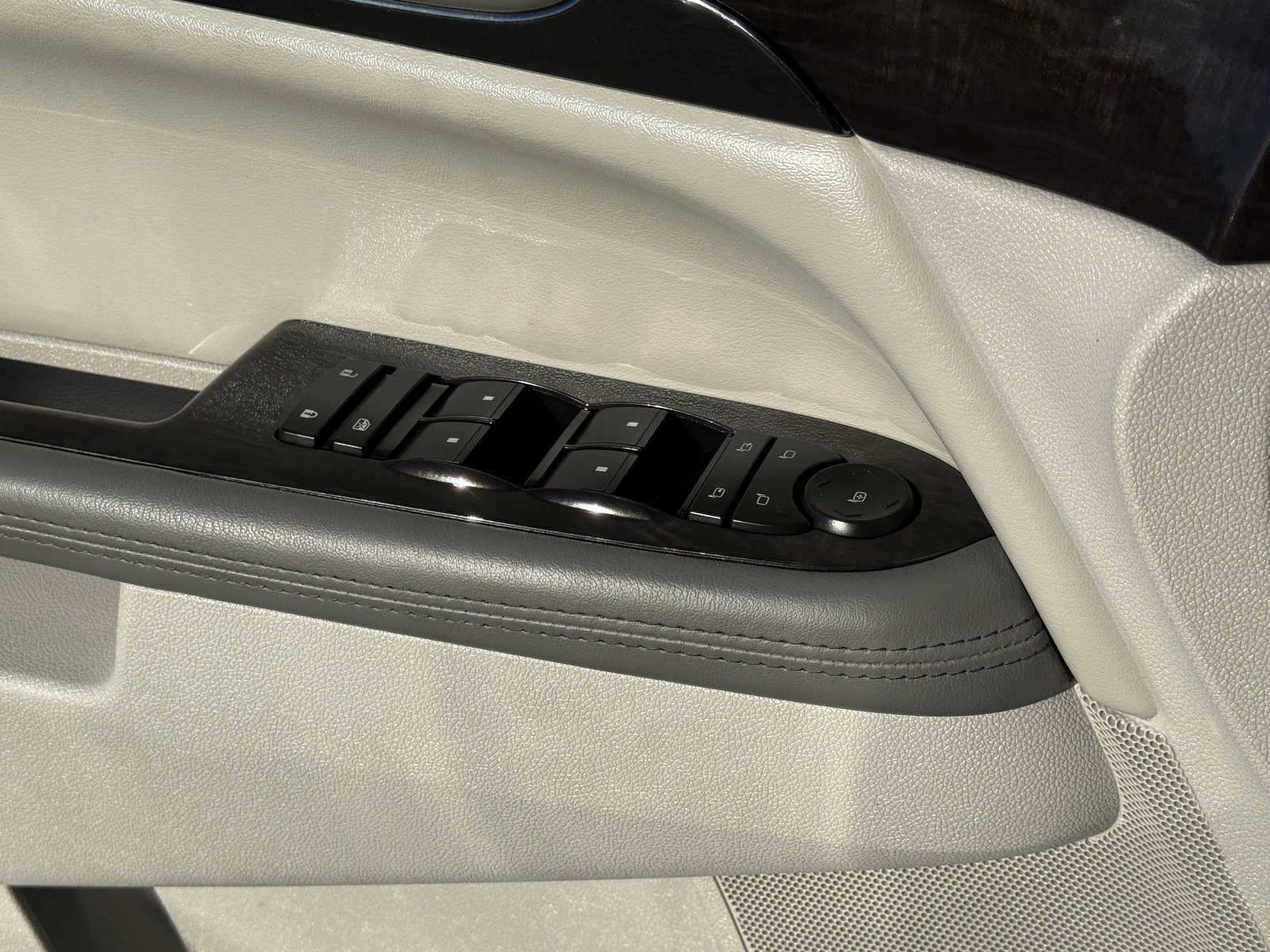 Used 2015 Buick Enclave Premium image 23