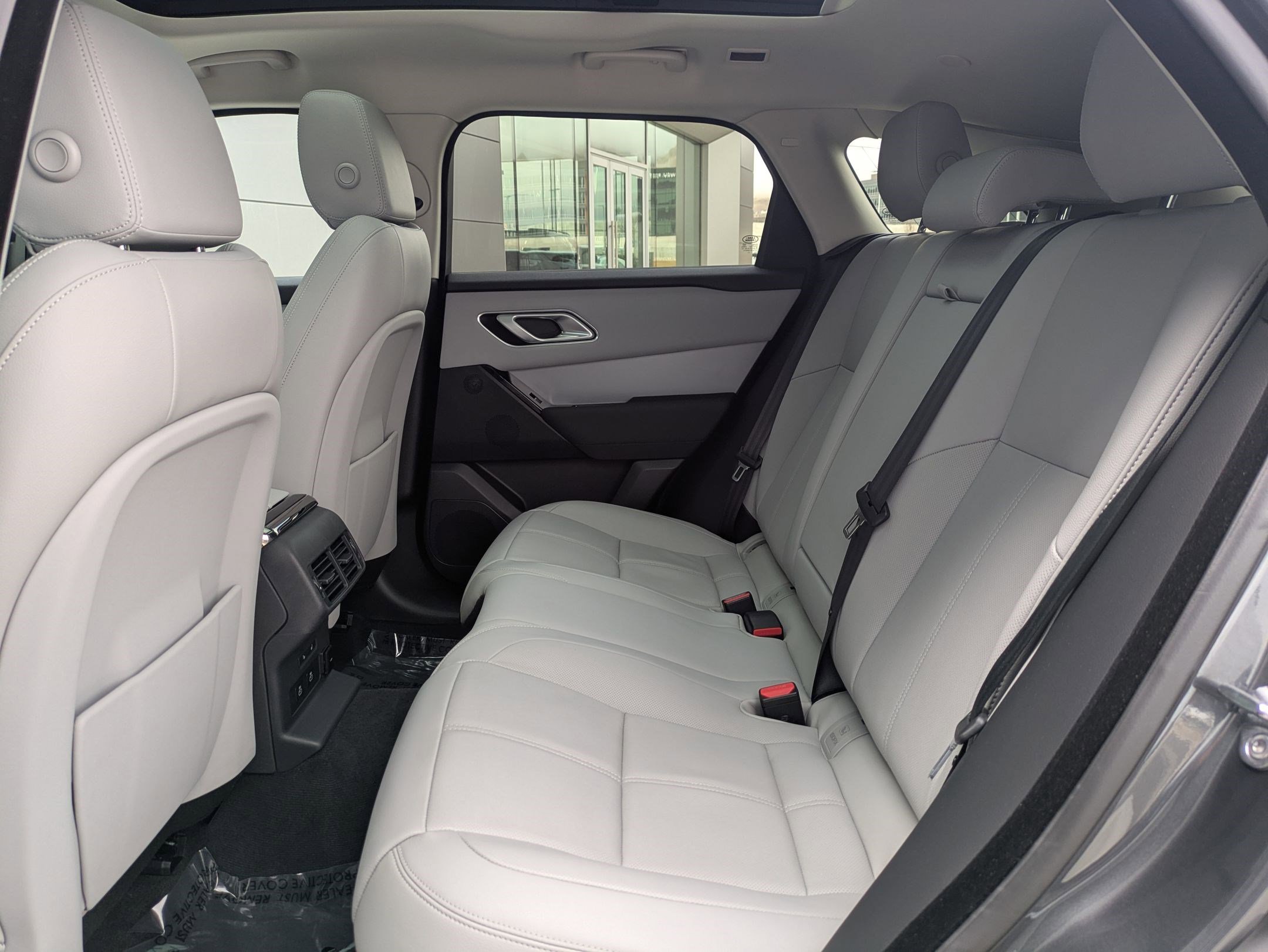 Certified 2025 Land Rover Range Rover Velar S image 27