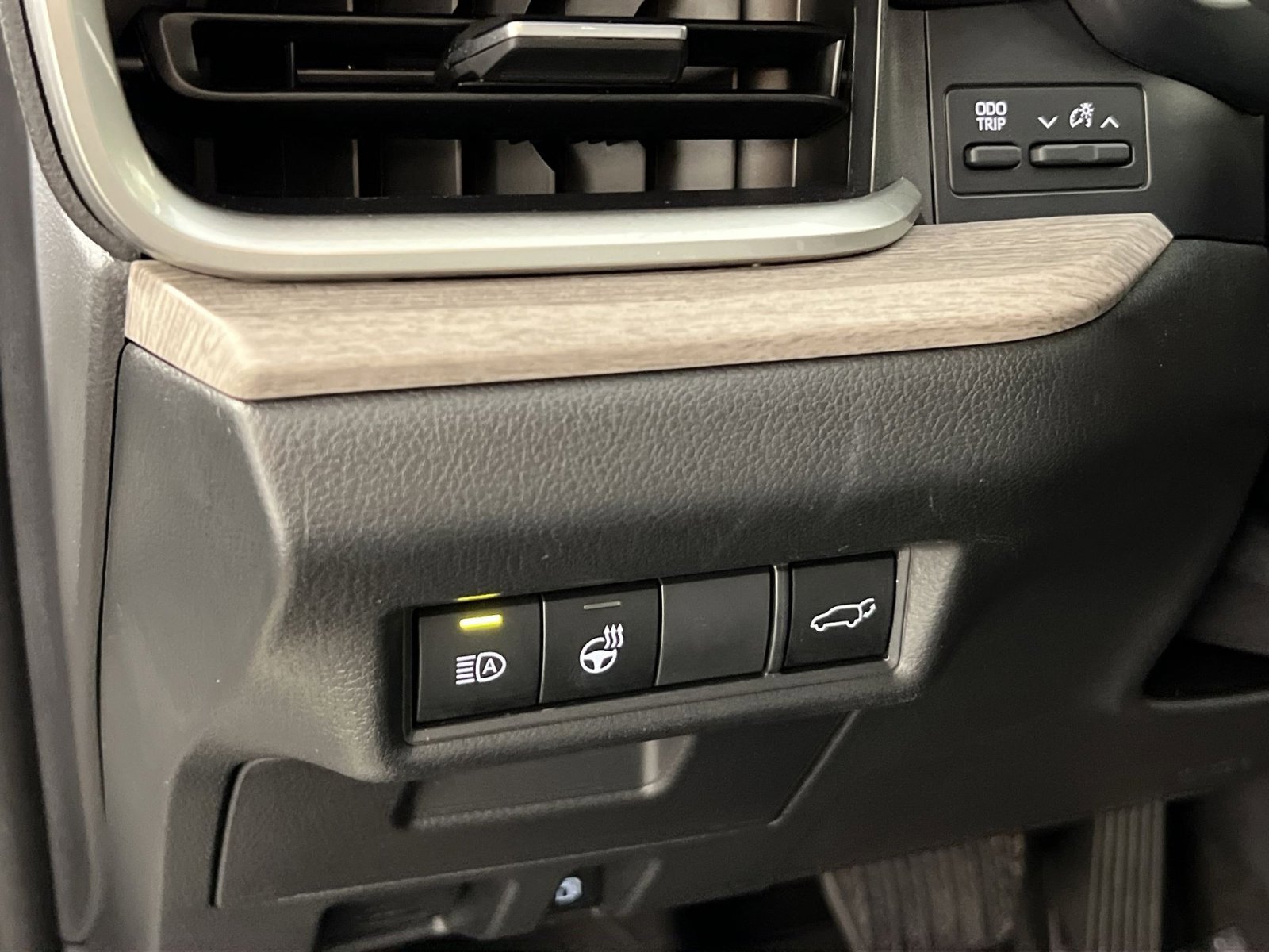 Used 2025 Toyota Grand Highlander Limited image 32