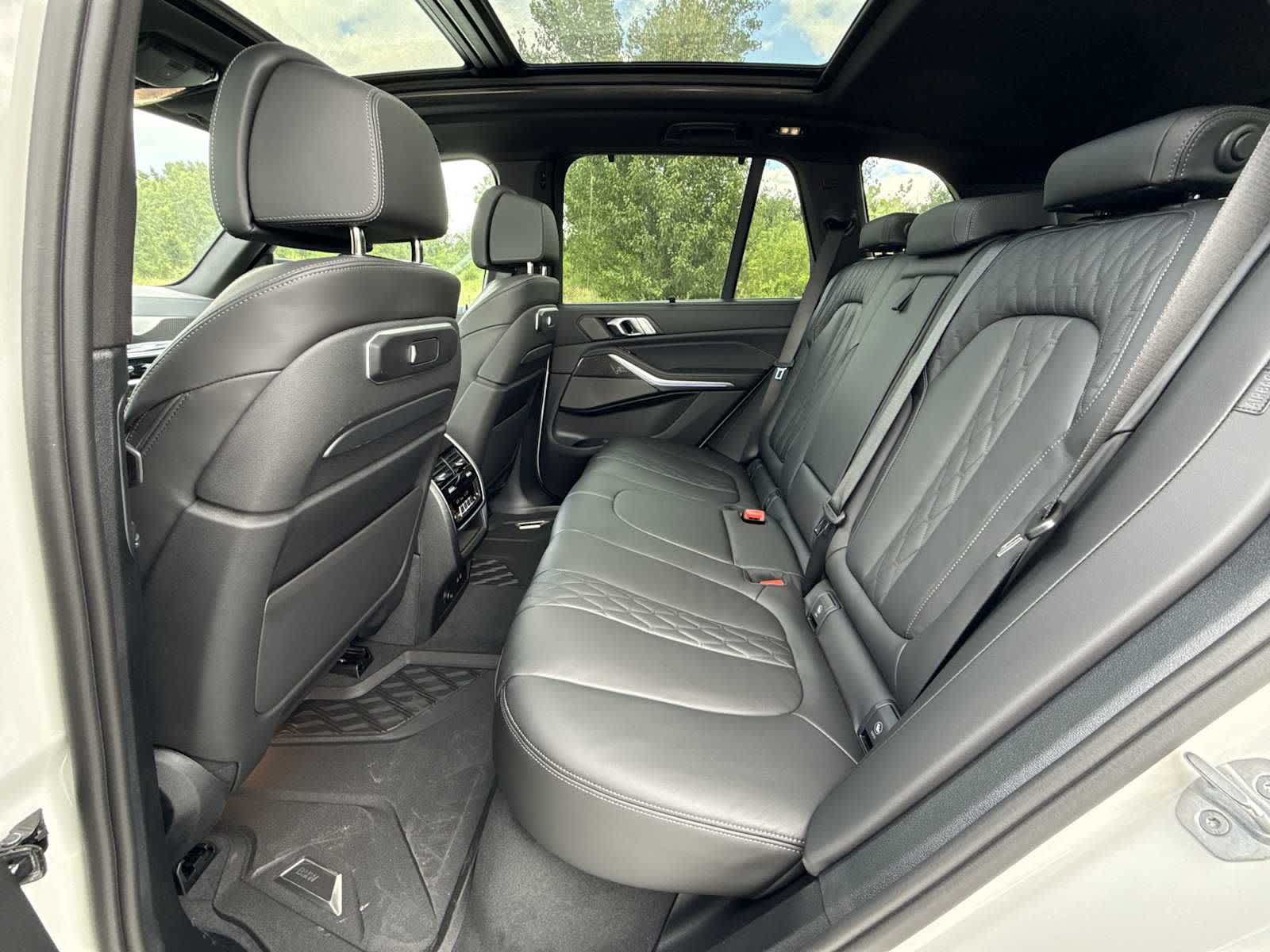 New 2026 BMW X5 M60i AWD/4WD image 21
