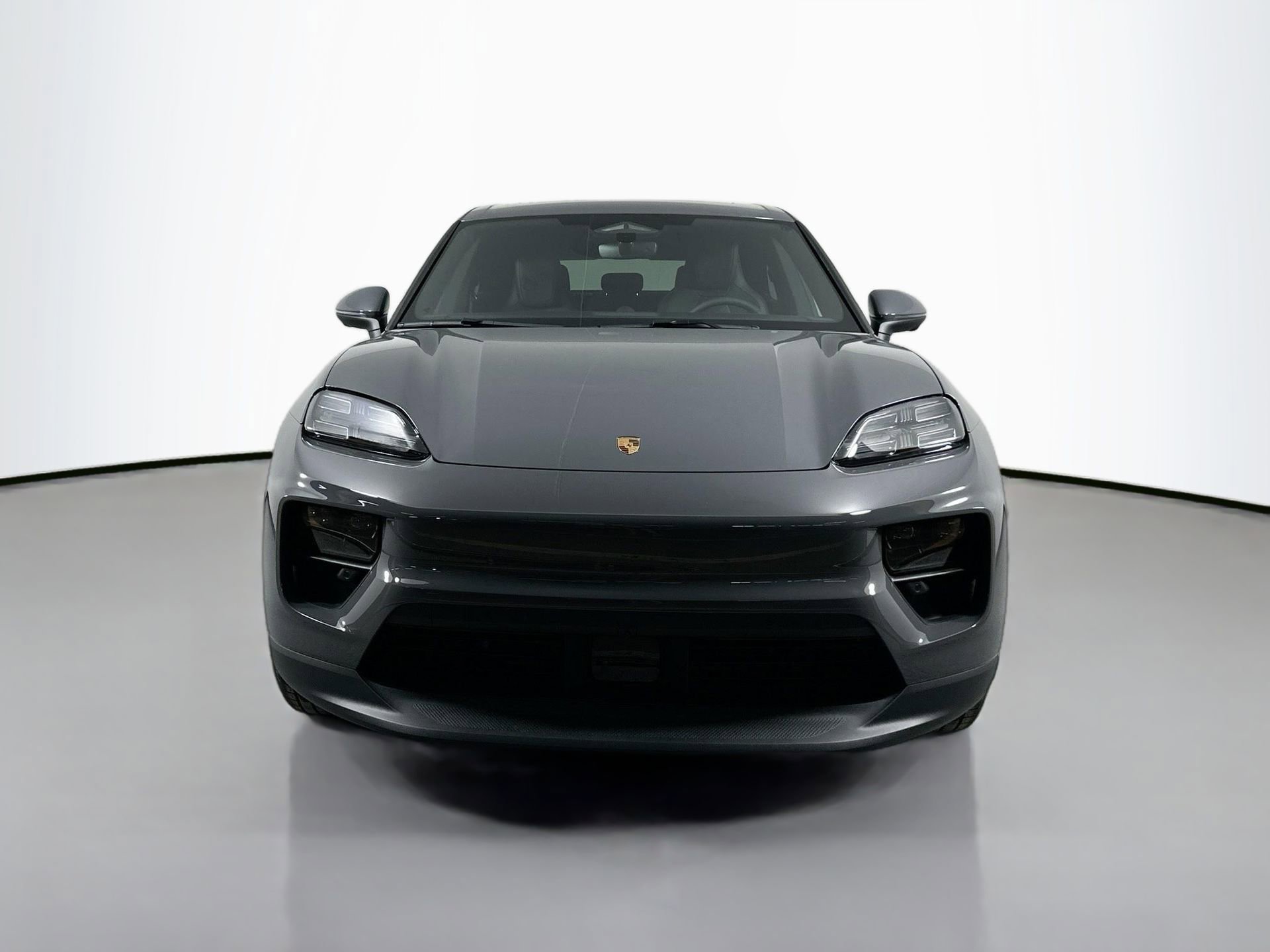 Certified 2025 Porsche Macan 4 Electric image 10