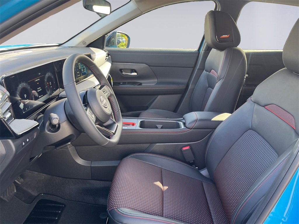 New 2026 Nissan Kicks SR image 10