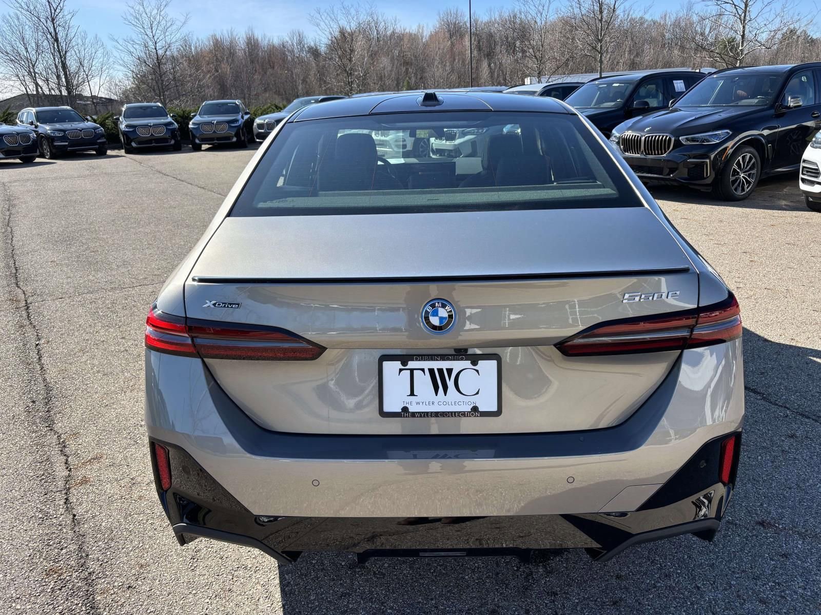 New 2026 BMW 550e xDrive image 6