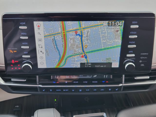 Used 2023 Toyota Sienna Platinum AWD/4WD image 18