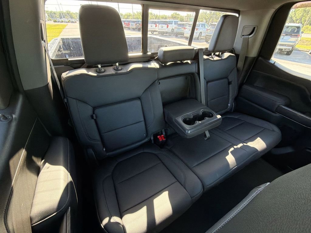 Used 2020 Chevrolet Silverado 1500 LTZ w/ LTZ Plus Package AWD/4WD image 15