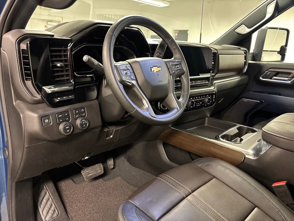 Used 2024 Chevrolet Silverado 2500 High Country w/ High Country Premium Package image 22