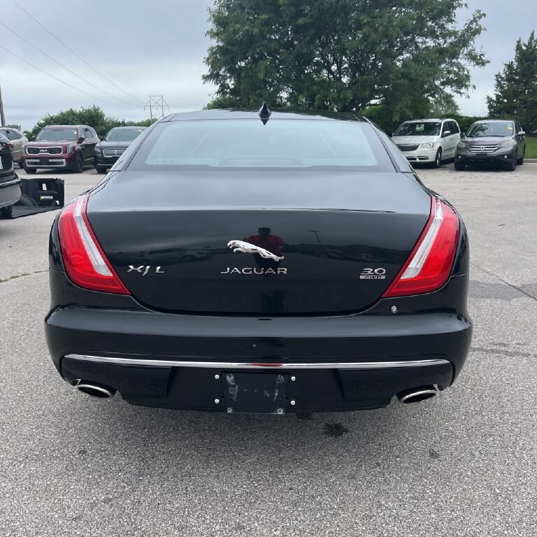 Used 2019 Jaguar XJ L Portfolio AWD/4WD image 4