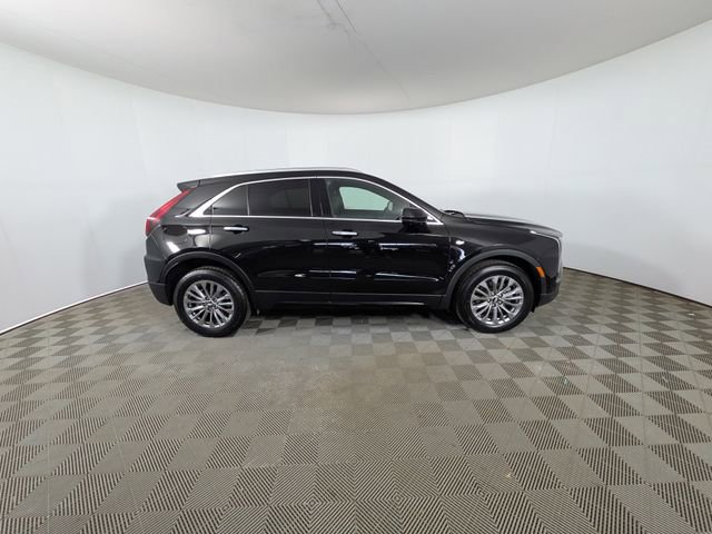 Certified 2025 Cadillac XT4 Premium Luxury FWD image 2