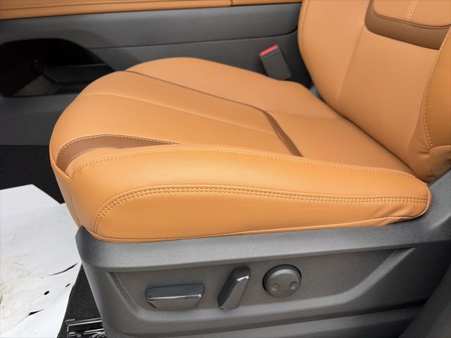 New 2026 Nissan Armada SL image 10