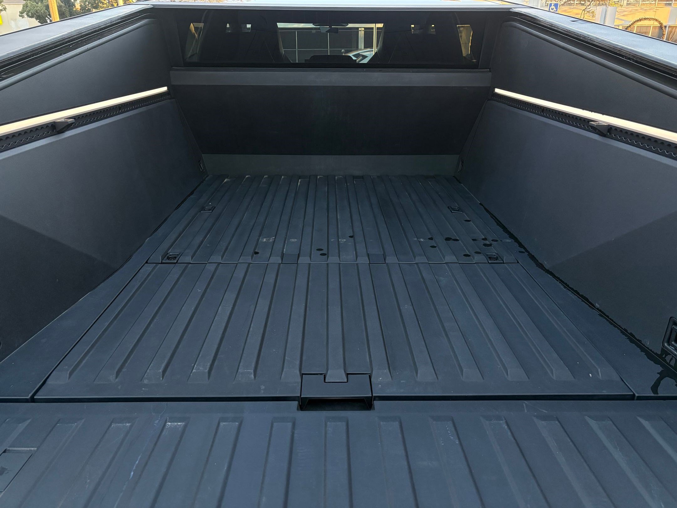 Used 2024 Tesla Cybertruck Cyberbeast image 27