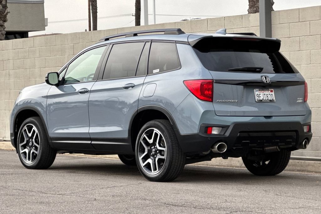 Certified 2023 Honda Passport Elite image 3