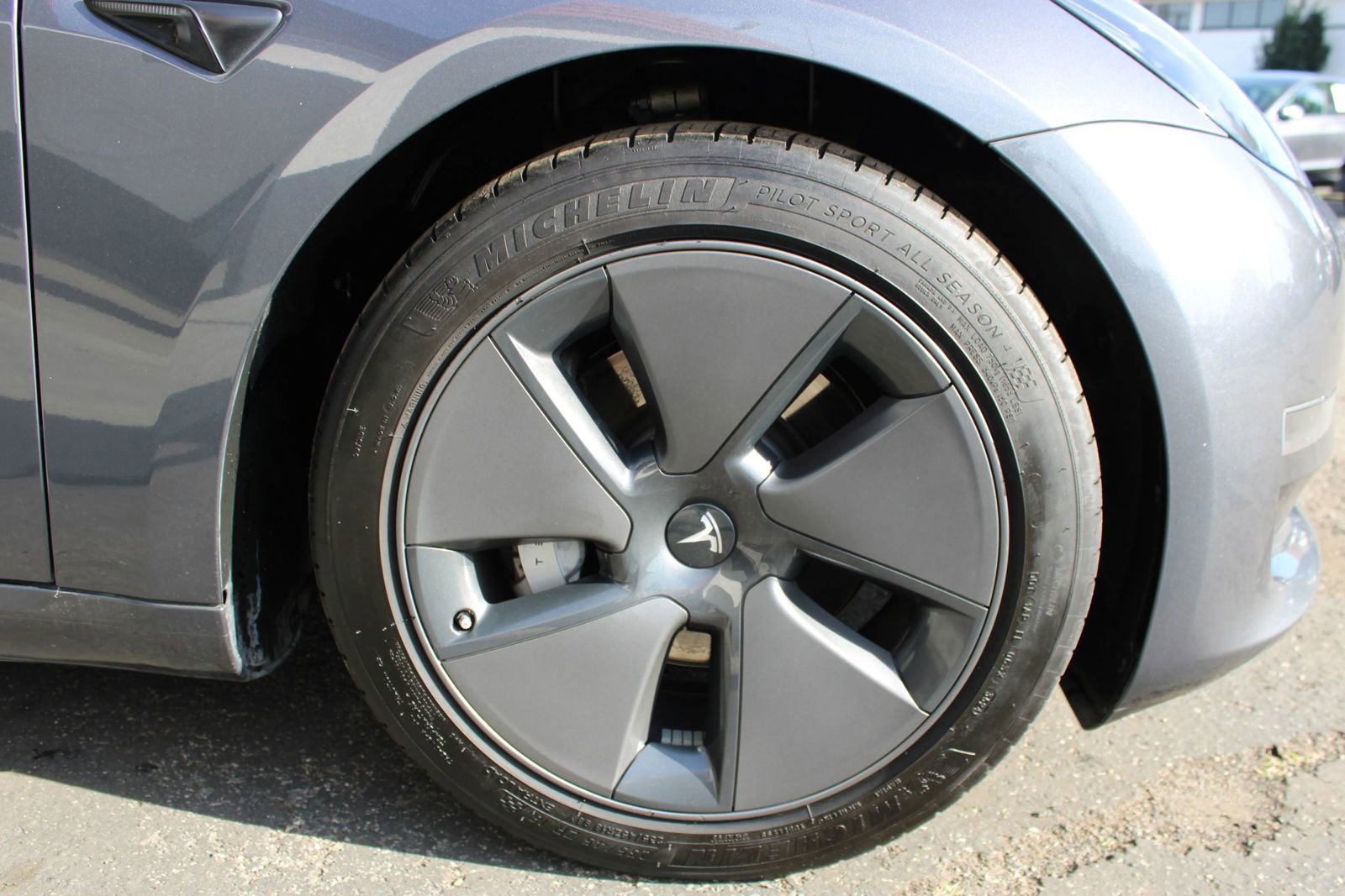 Used 2023 Tesla Model 3 Standard Range image 8