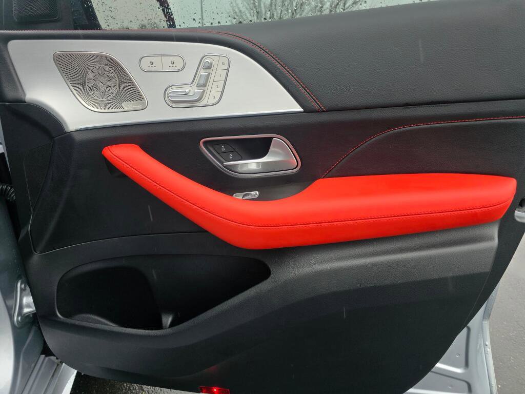 Used 2025 Mercedes-Benz GLE 53 AMG 4MATIC image 26