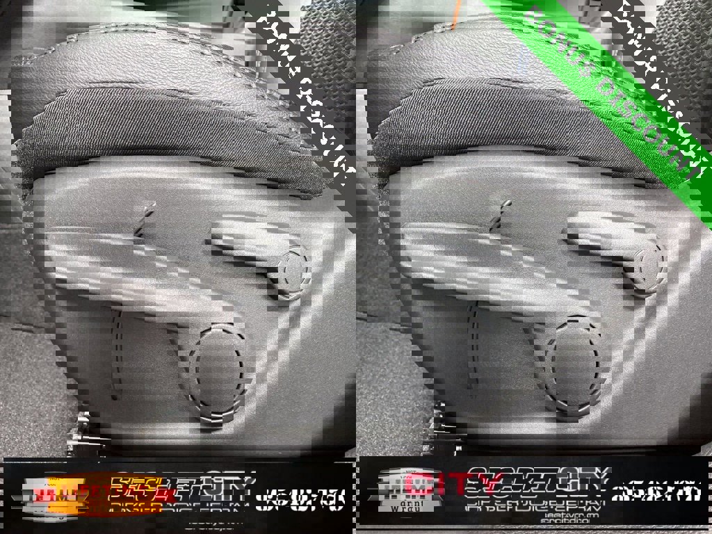 New 2026 Jeep Compass Latitude image 13