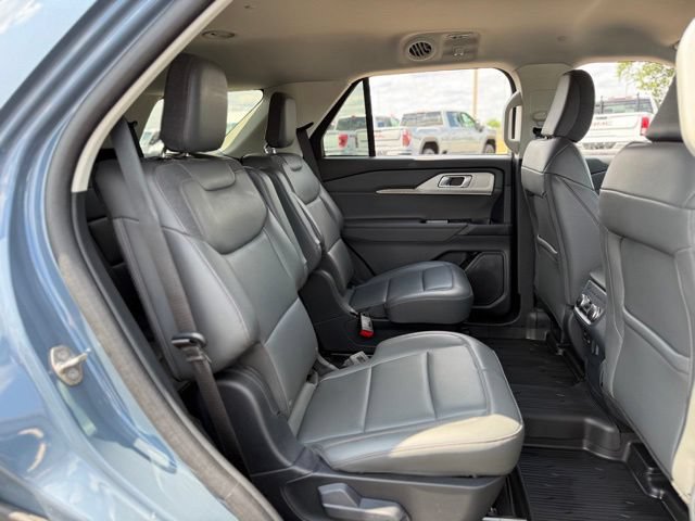 Used 2025 Ford Explorer Active w/ Active Comfort Package AWD/4WD image 16