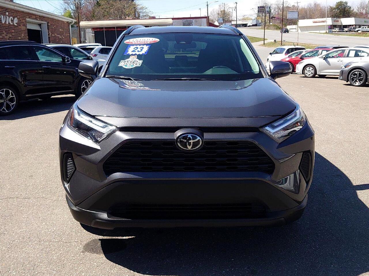 Used 2023 Toyota RAV4 XLE image 9