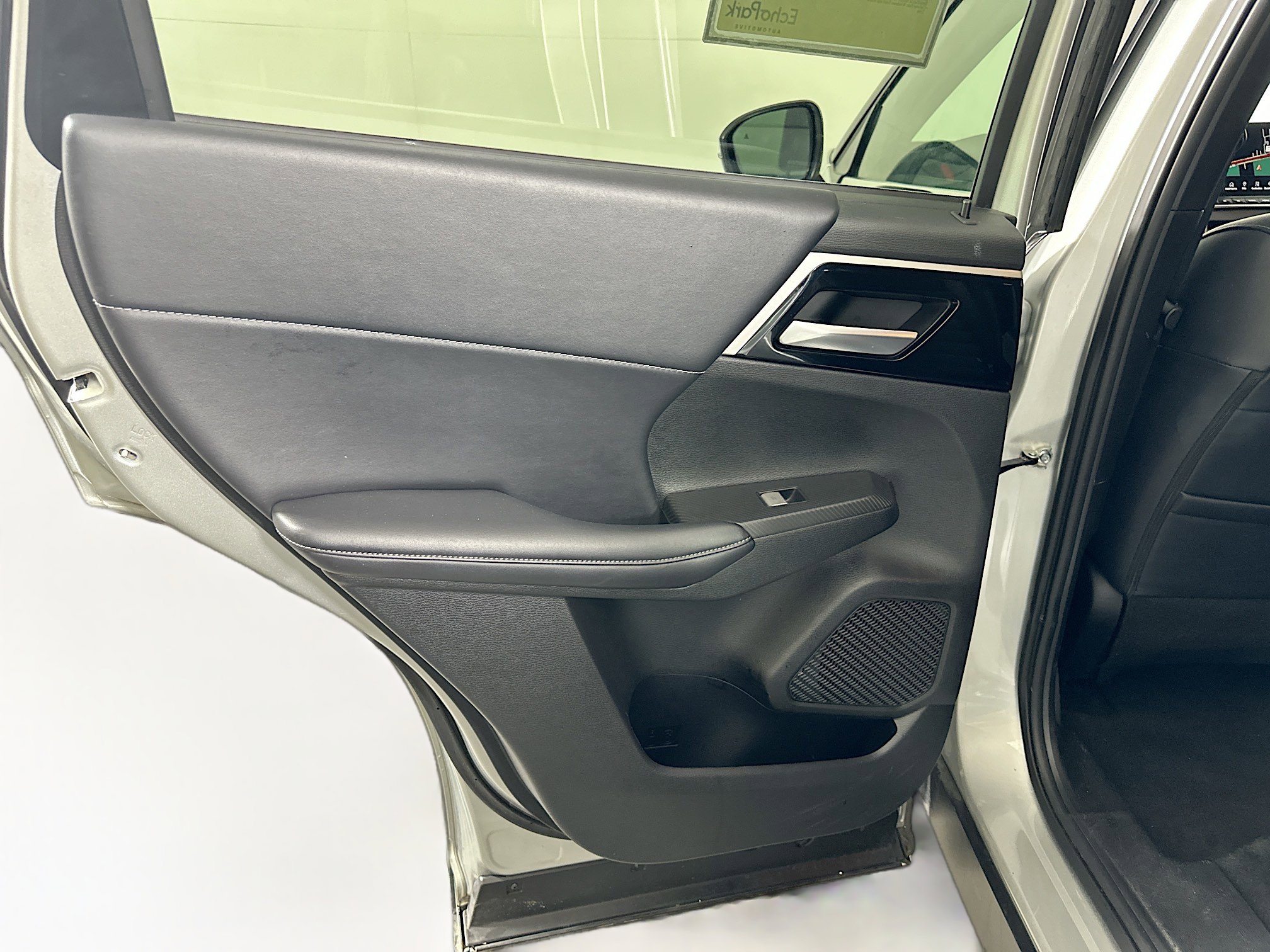 Used 2024 Mitsubishi Outlander SE image 26