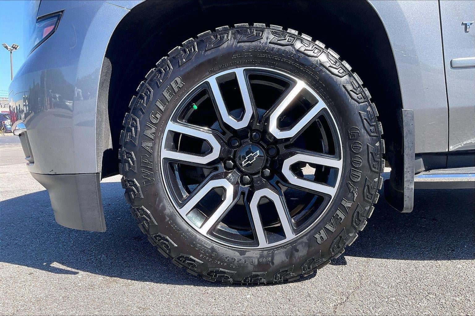 Used 2020 Chevrolet Tahoe Premier w/ Max Trailering Package AWD/4WD image 9