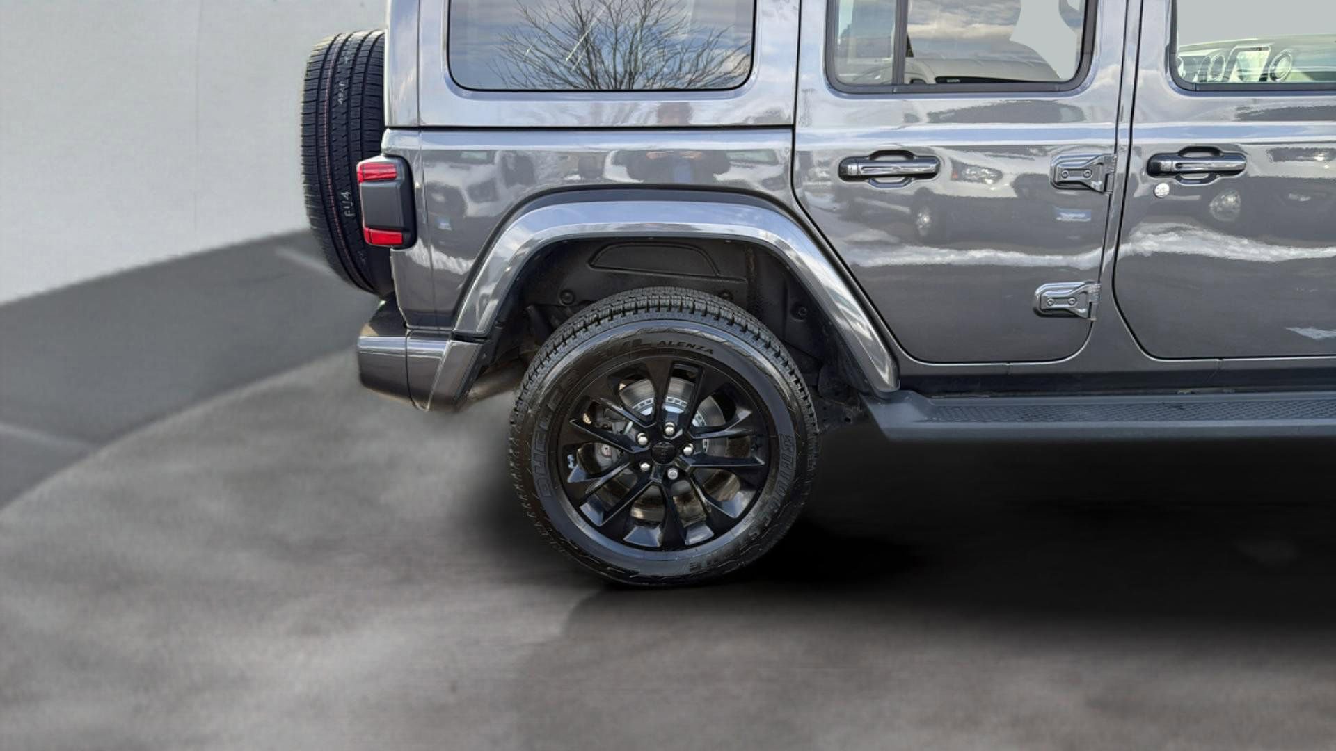 Used 2021 Jeep Wrangler Unlimited Sahara image 23