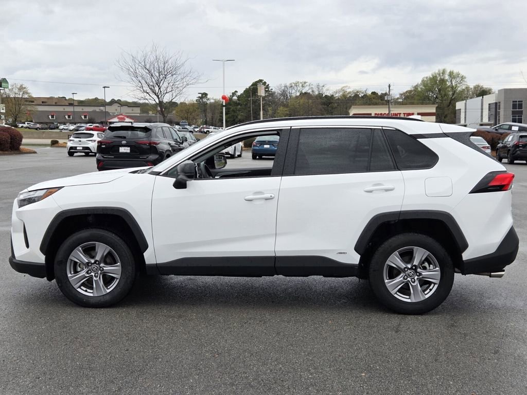Used 2025 Toyota RAV4 LE image 2