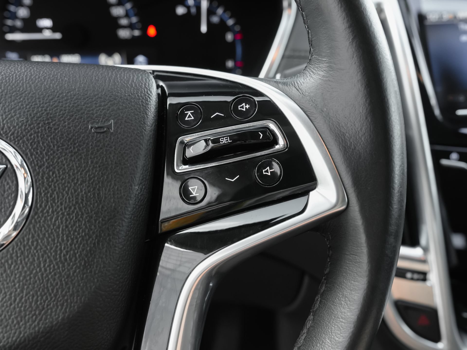 Used 2015 Cadillac SRX FWD image 37