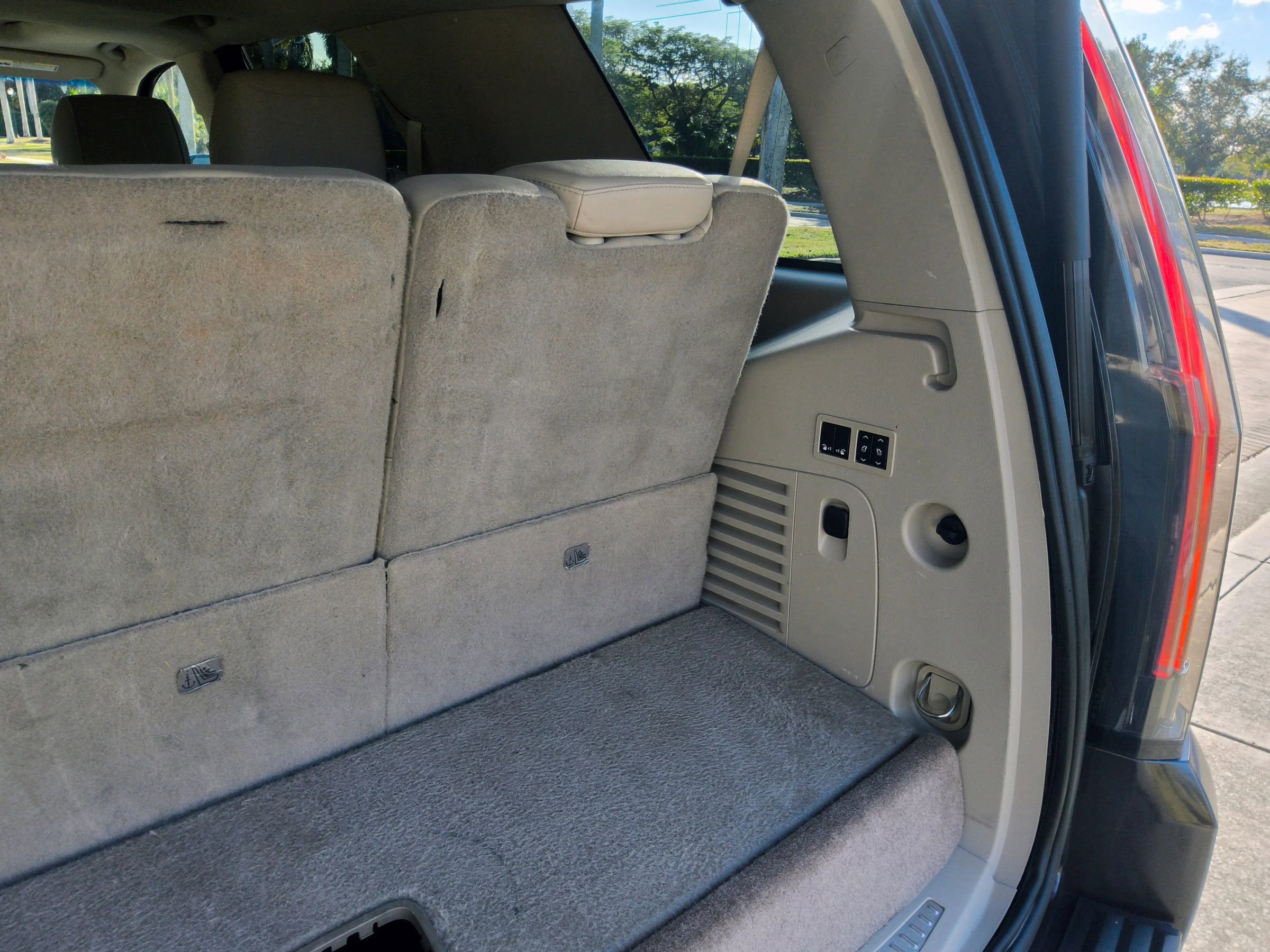 Used 2016 Cadillac Escalade Luxury image 51