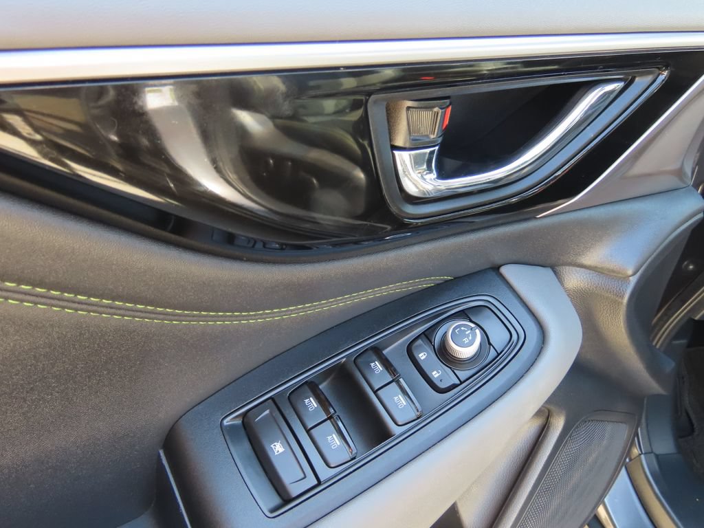 Used 2025 Subaru Outback Onyx Edition AWD/4WD image 19