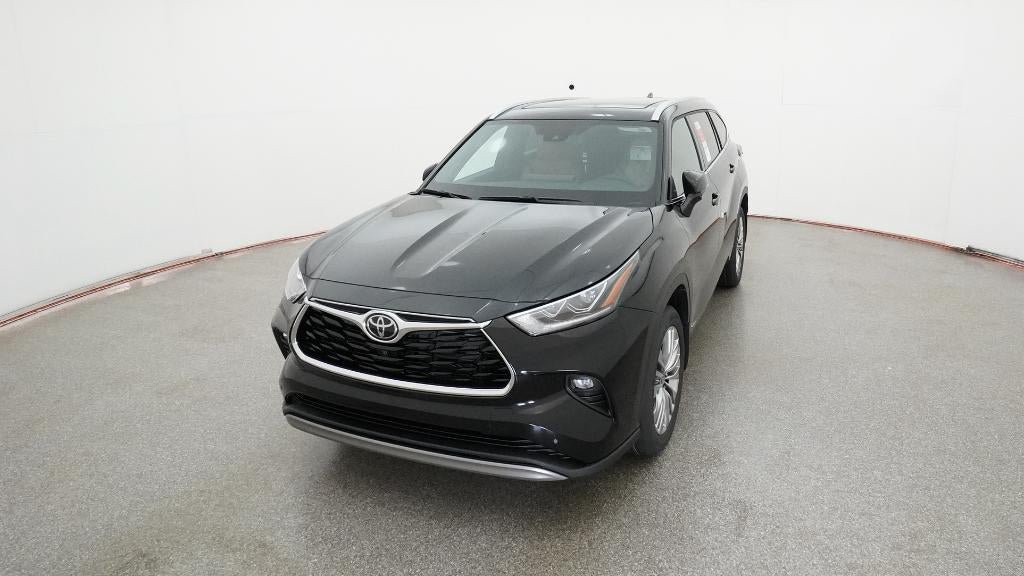 New 2026 Toyota Highlander Platinum AWD/4WD image 16
